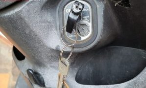 Cara Memperbaiki Kunci Kontak Motor Yang Macet / Tidak Bisa Diputar